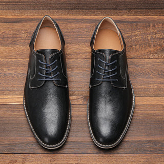 Men's Elegant Lace-Up Oxford Shoes – Detail View