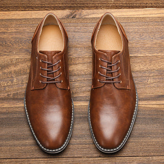 Men's Elegant Lace-Up Oxford Shoes – Detail View