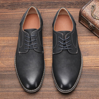 Men's Elegant Lace-Up Oxford Shoes – Detail View